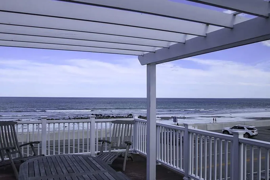 883 Ocean Boulevard Hampton NH 03842