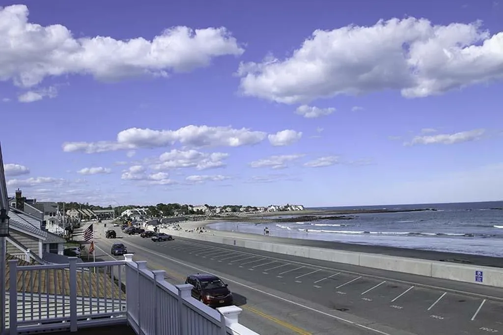 883 Ocean Boulevard Hampton NH 03842