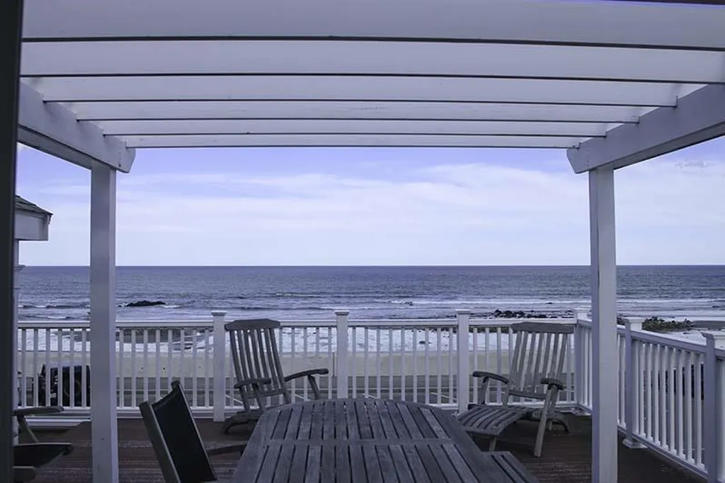 883 Ocean Boulevard Hampton NH 03842
