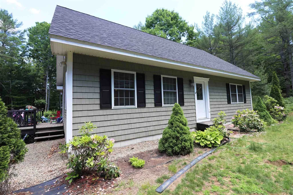 9 Bird Runner Road New Hampton NH 03256