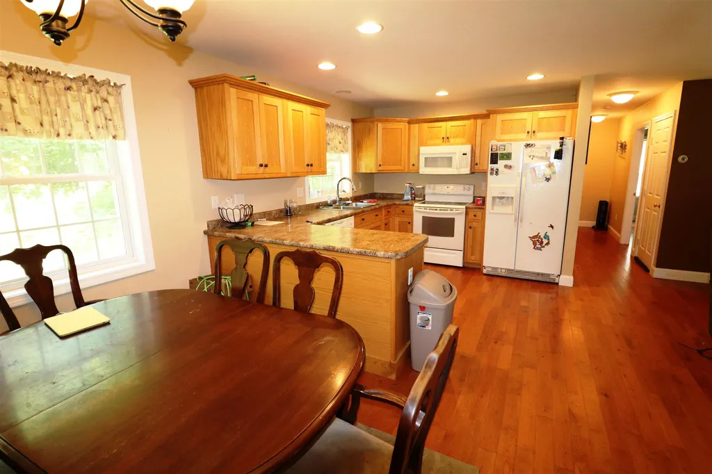 9 Bird Runner Road New Hampton NH 03256