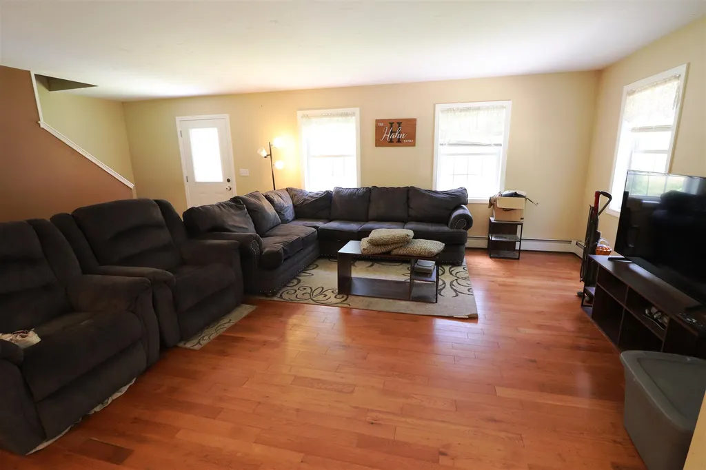 9 Bird Runner Road New Hampton NH 03256