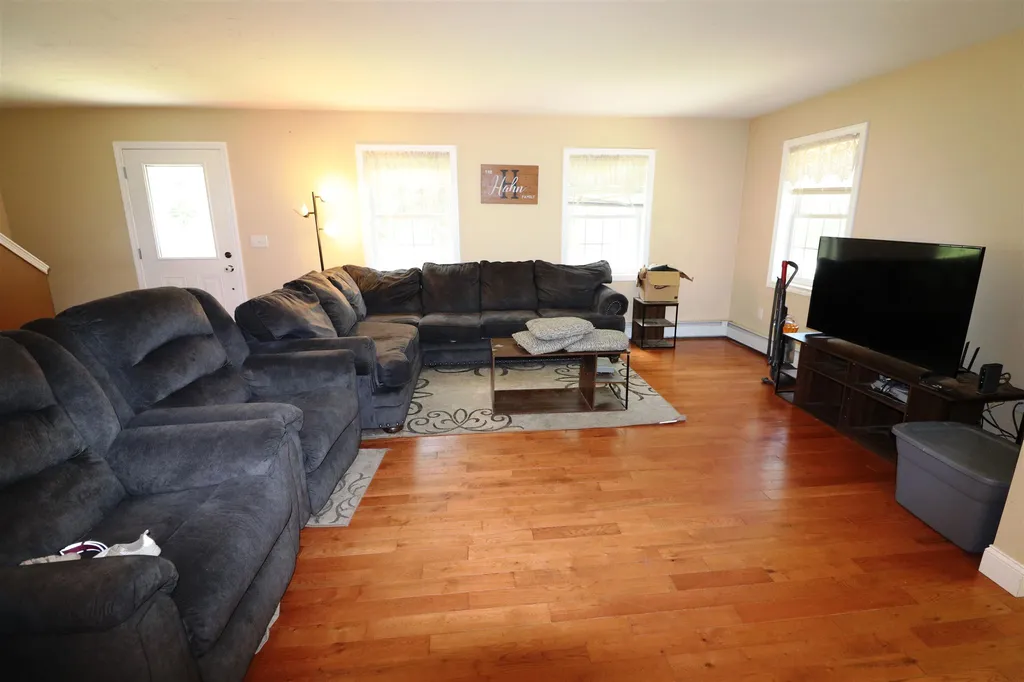 9 Bird Runner Road New Hampton NH 03256