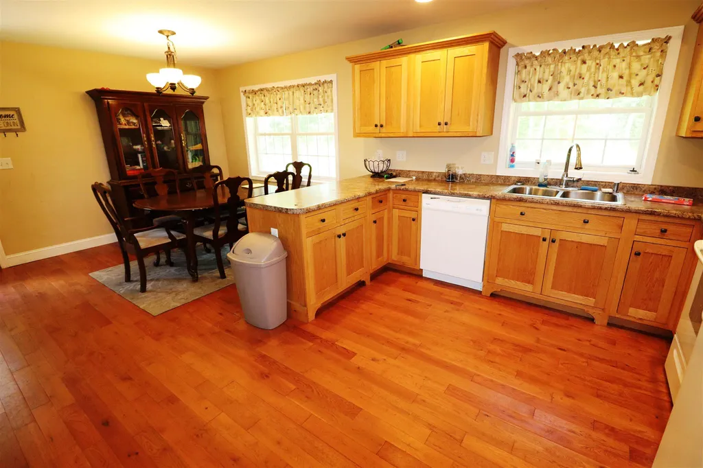 9 Bird Runner Road New Hampton NH 03256
