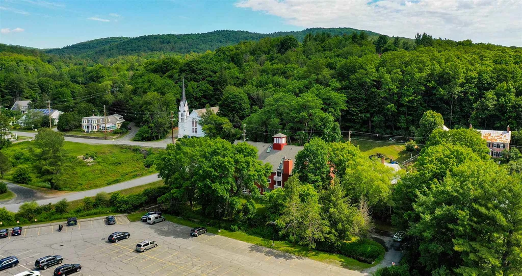 1856 Quechee Main Street Hartford VT 05059