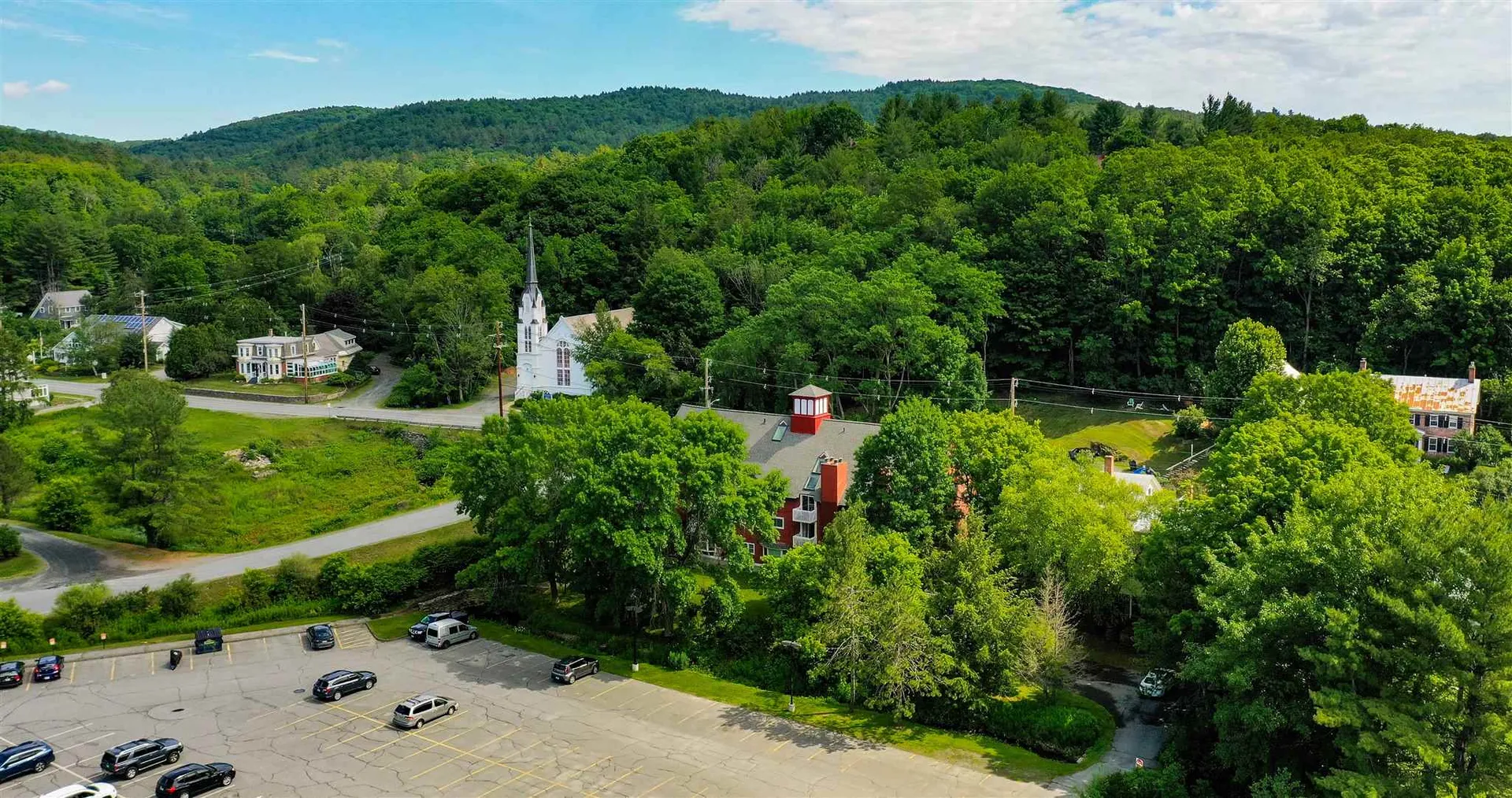 1856 Quechee Main Street Hartford VT 05059