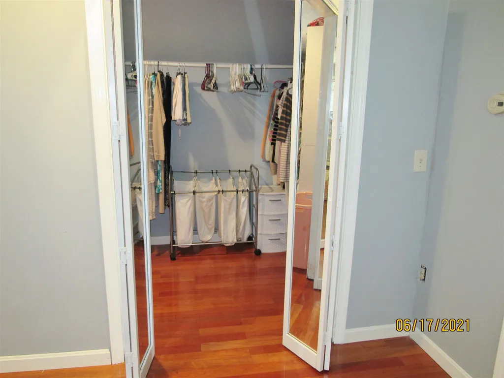34 Scobie Pond Road Derry NH 03038