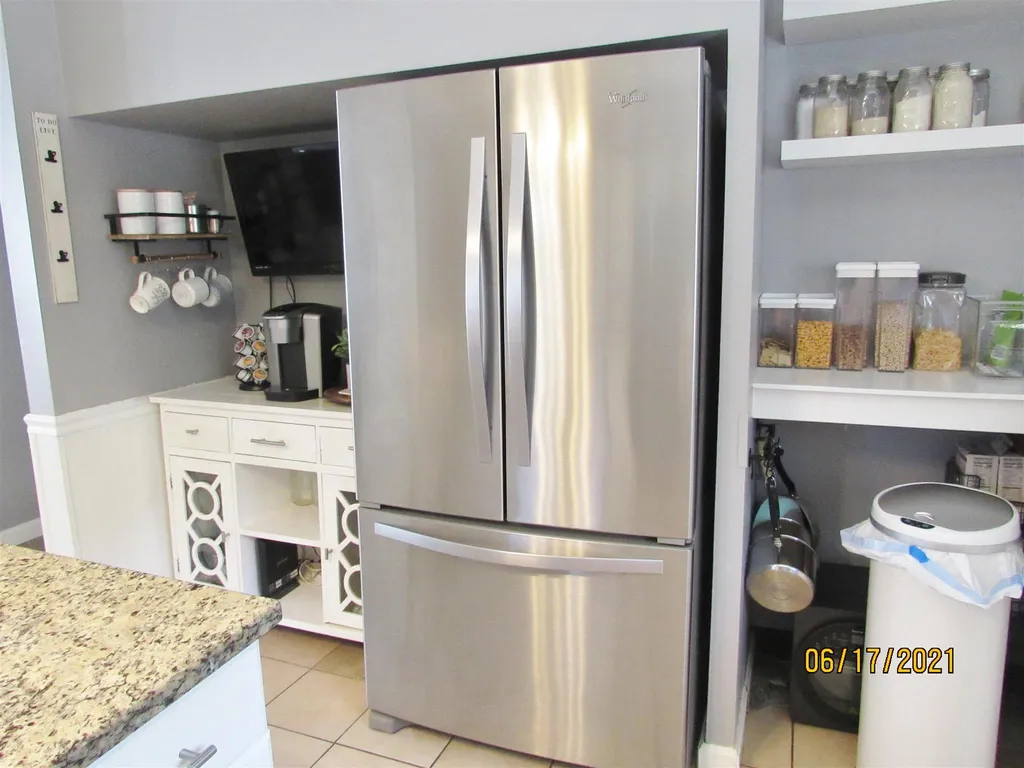 34 Scobie Pond Road Derry NH 03038