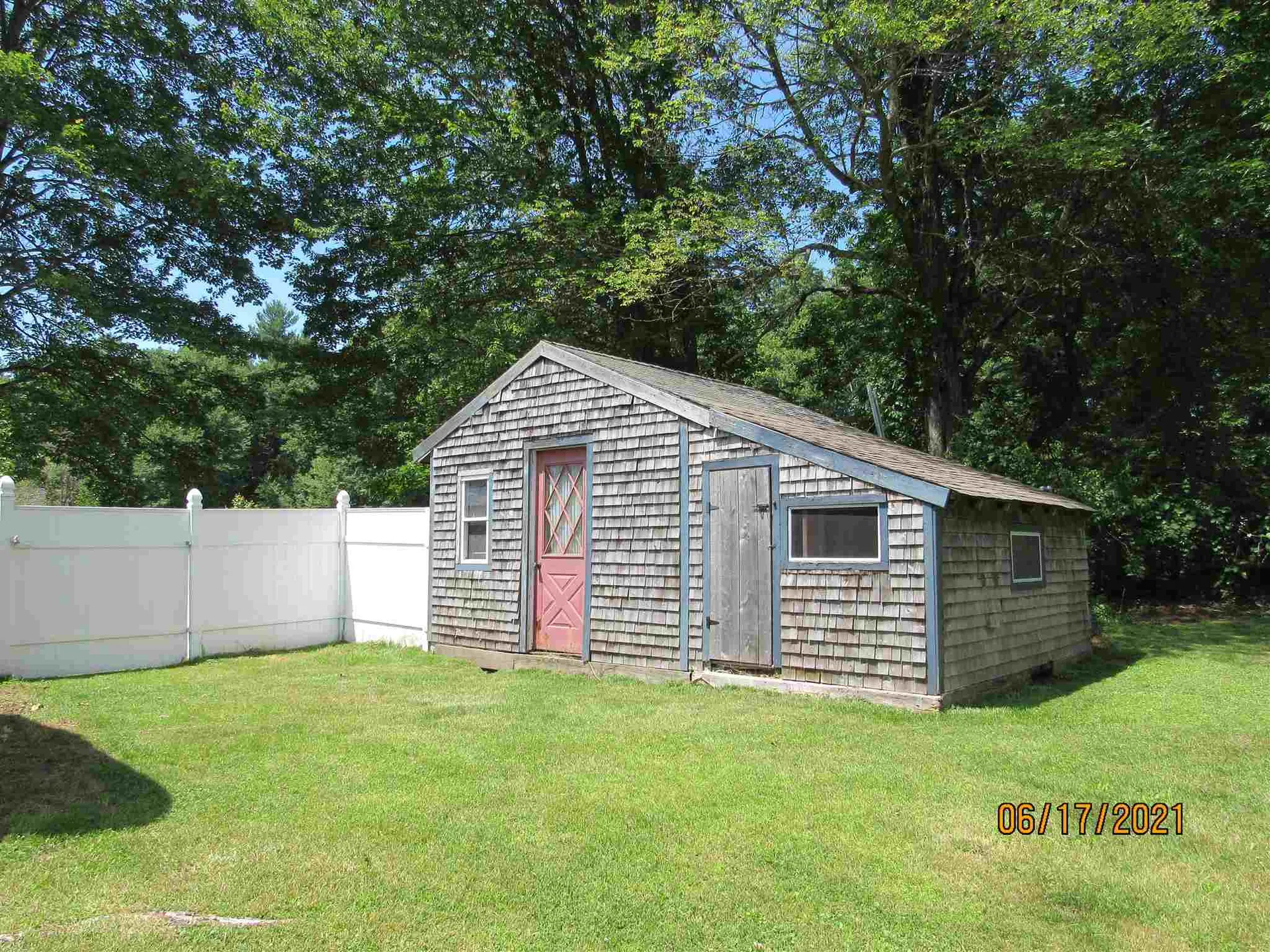 34 Scobie Pond Road Derry NH 03038