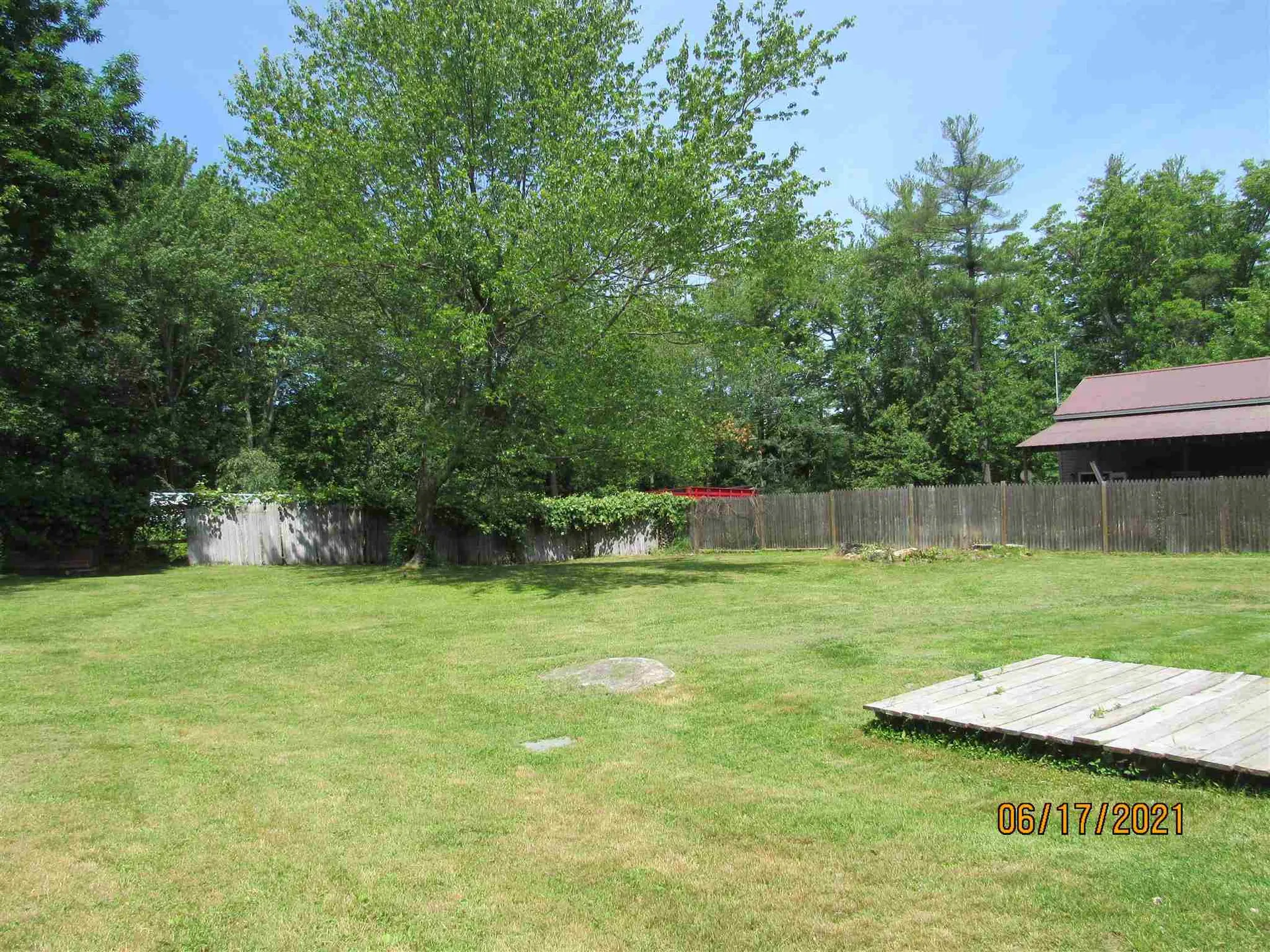 34 Scobie Pond Road Derry NH 03038
