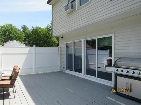 34 Scobie Pond Road Derry NH 03038