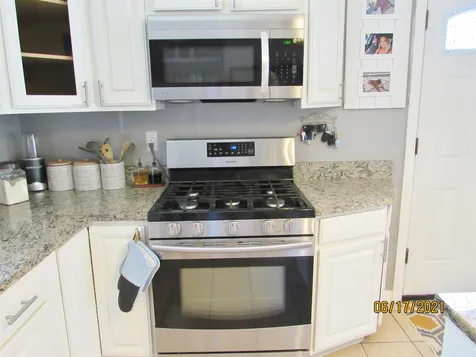 34 Scobie Pond Road Derry NH 03038