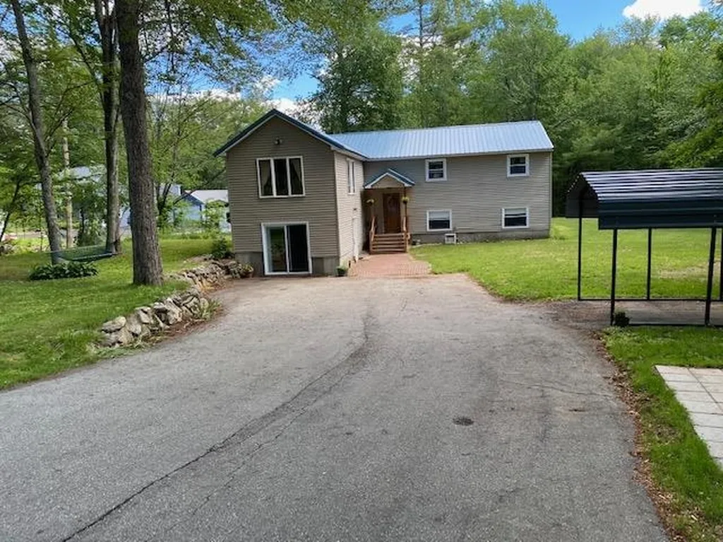140 Hunter Lane Barrington NH 03825