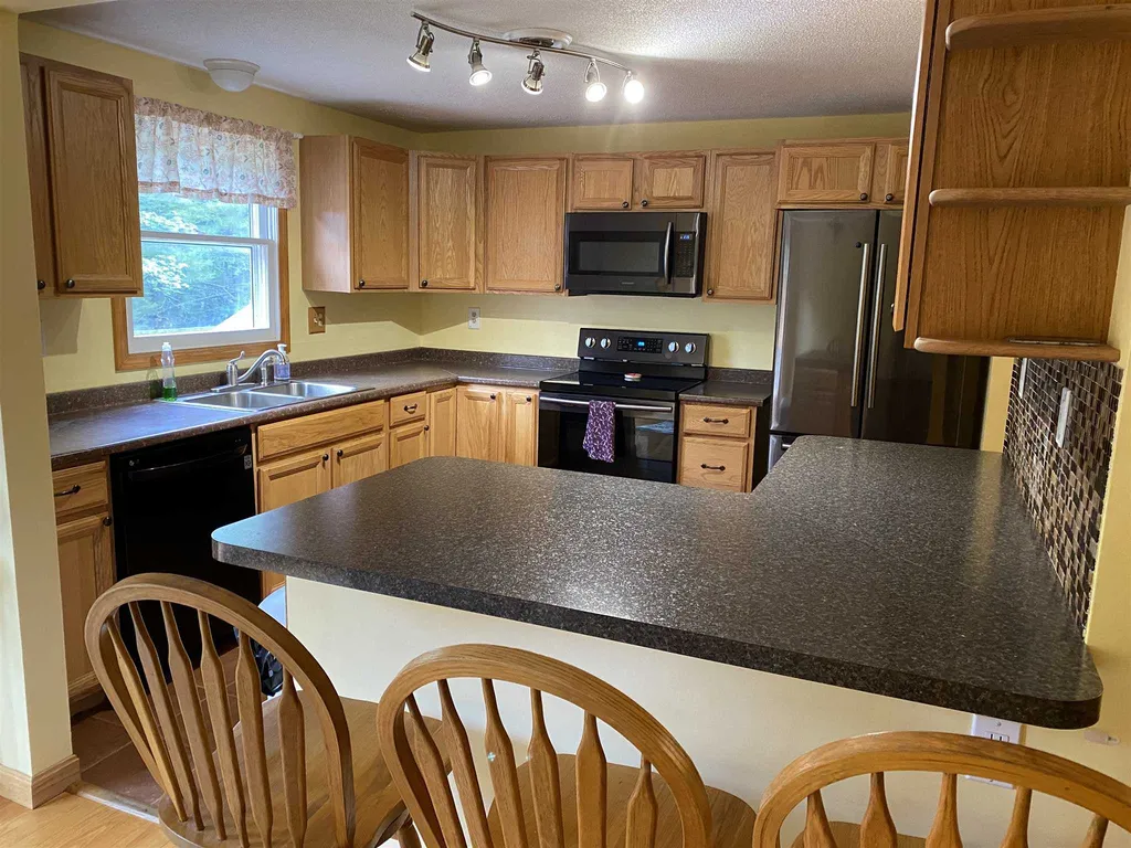 140 Hunter Lane Barrington NH 03825