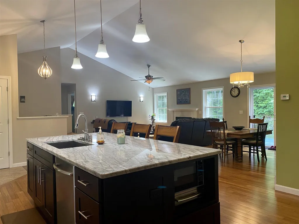101 Rawson Ridge Grantham NH 03753