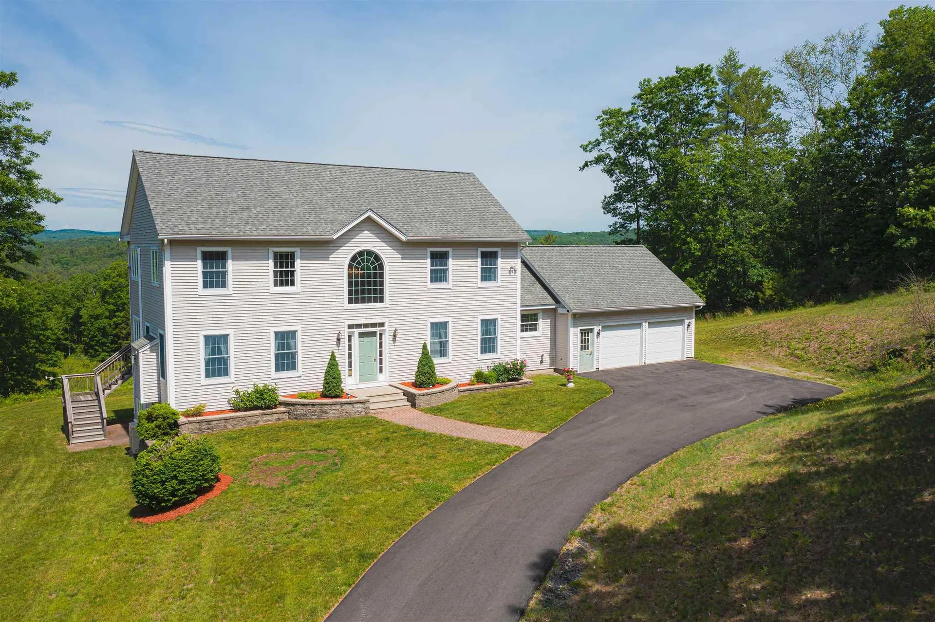 8 Heather Lane Hanover NH 03755