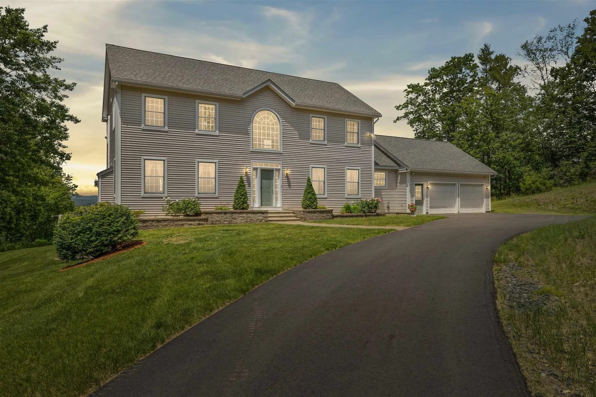 8 Heather Lane Hanover NH 03755