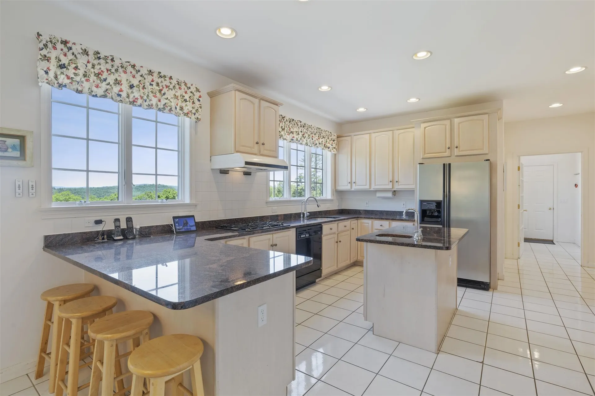 8 Heather Lane Hanover NH 03755