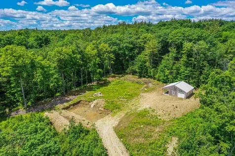 16 Redwater Road Croydon NH 03773