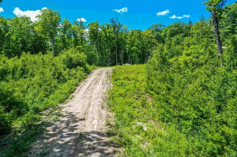 16 Redwater Road Croydon NH 03773