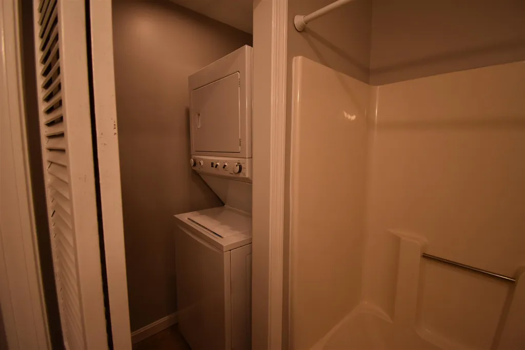 10 Merrill Place Enfield NH 03748