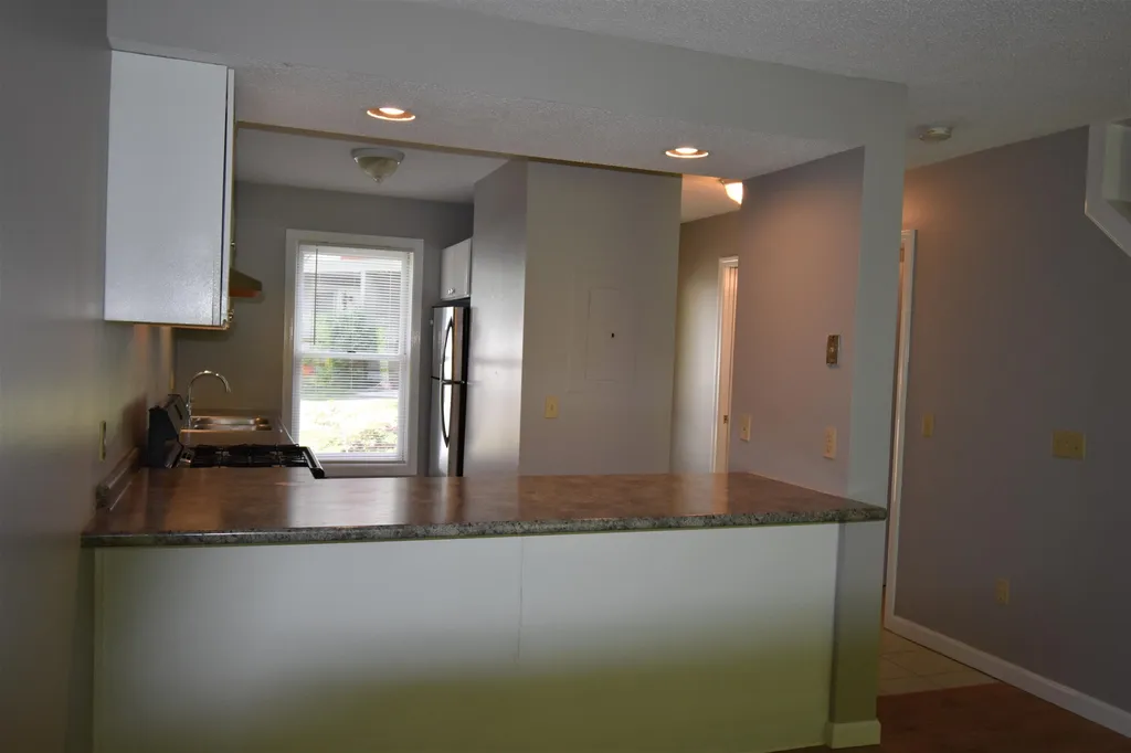 10 Merrill Place Enfield NH 03748