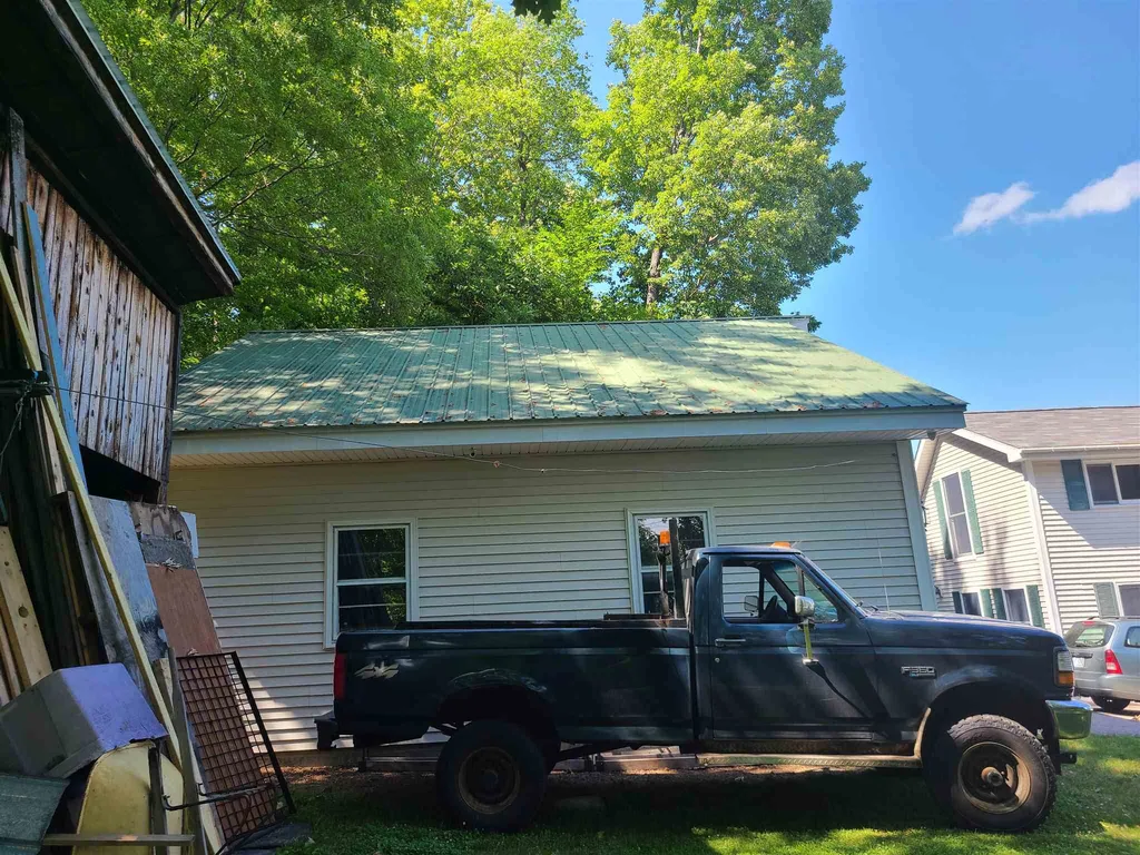 394 Elm Street Keene NH 03431