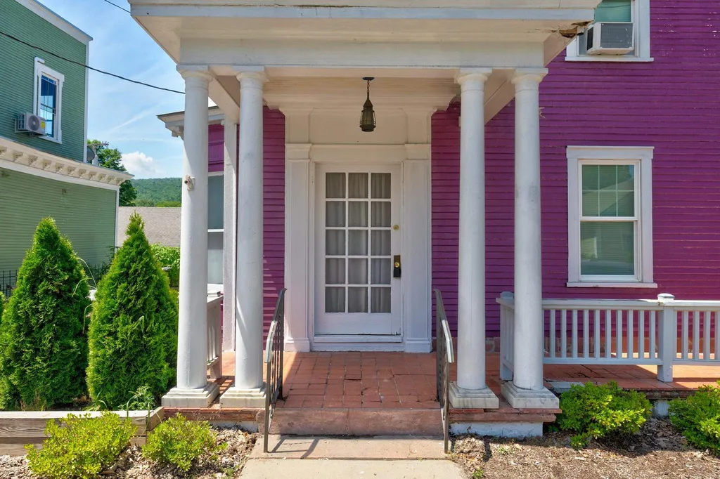 27 North Main Street Wallingford VT 05773