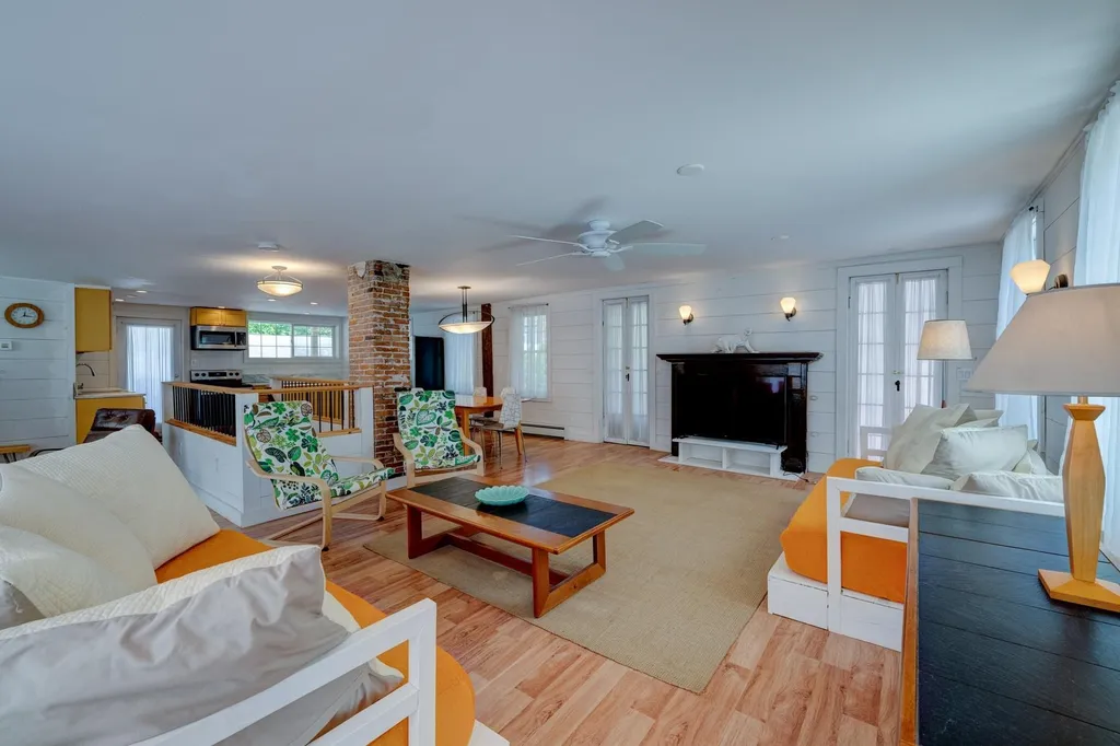 27 North Main Street Wallingford VT 05773