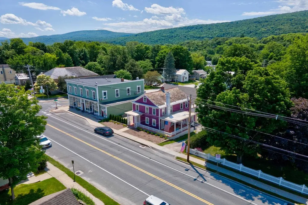 27 North Main Street Wallingford VT 05773