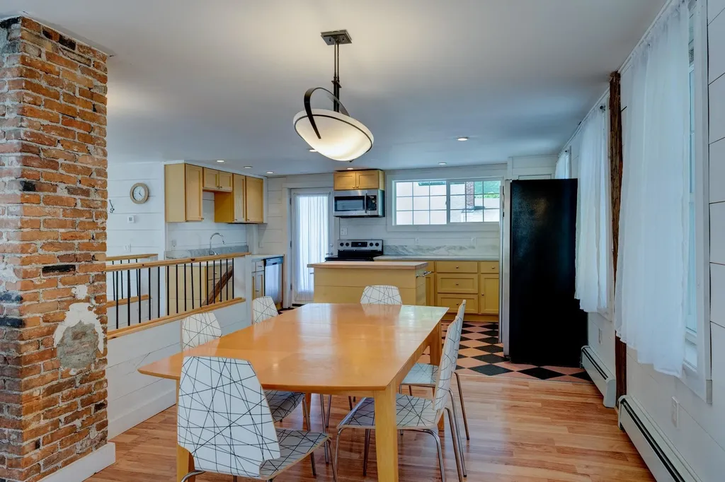 27 North Main Street Wallingford VT 05773