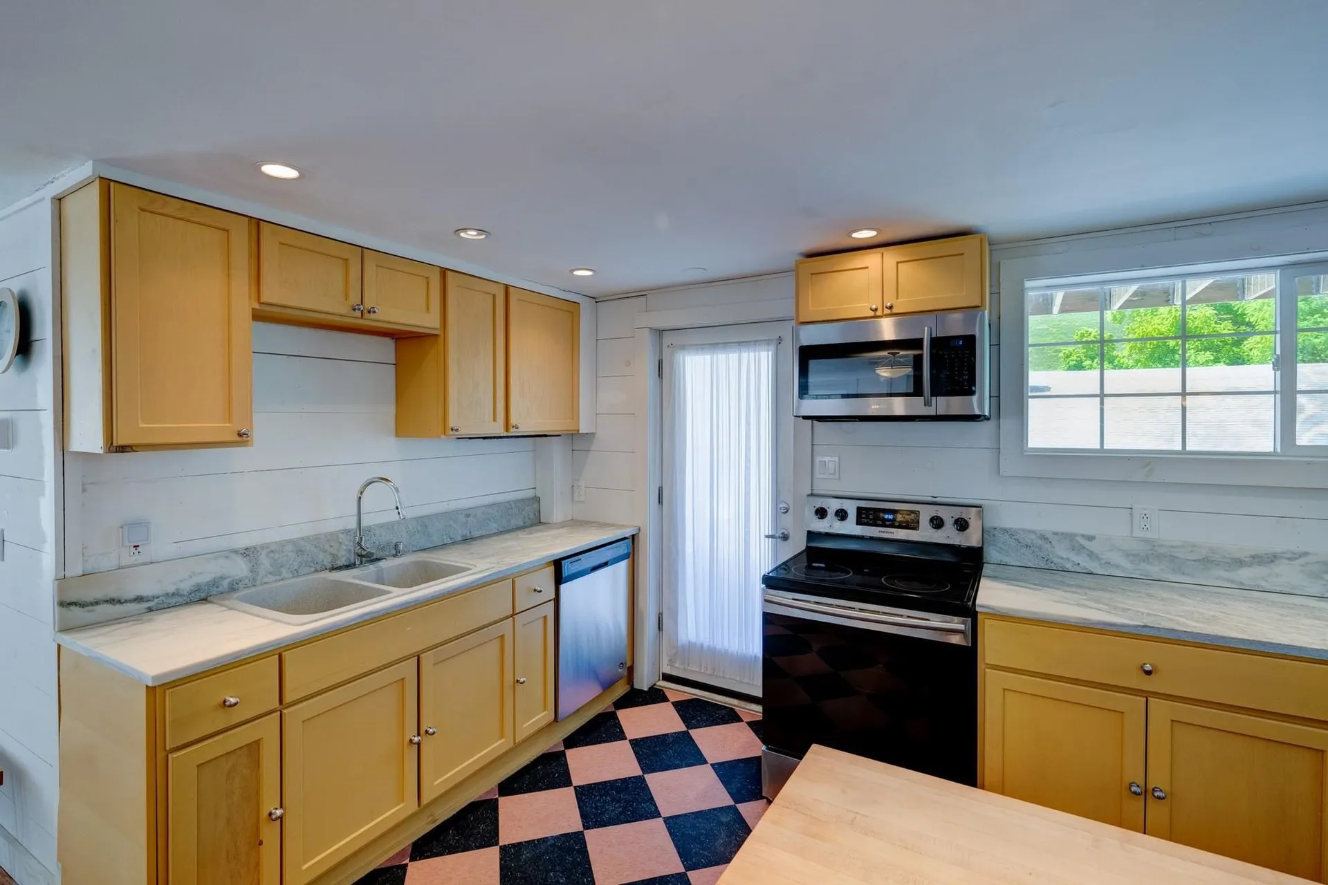 27 North Main Street Wallingford VT 05773