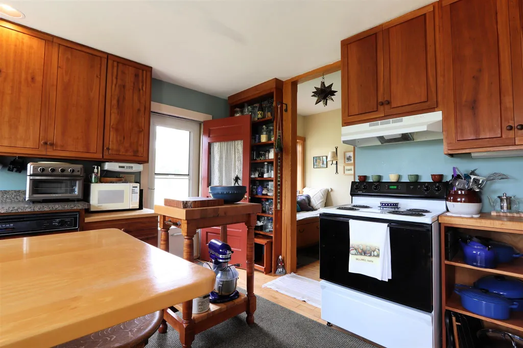 134 South Bayley Hazen Road Ryegate VT 05042