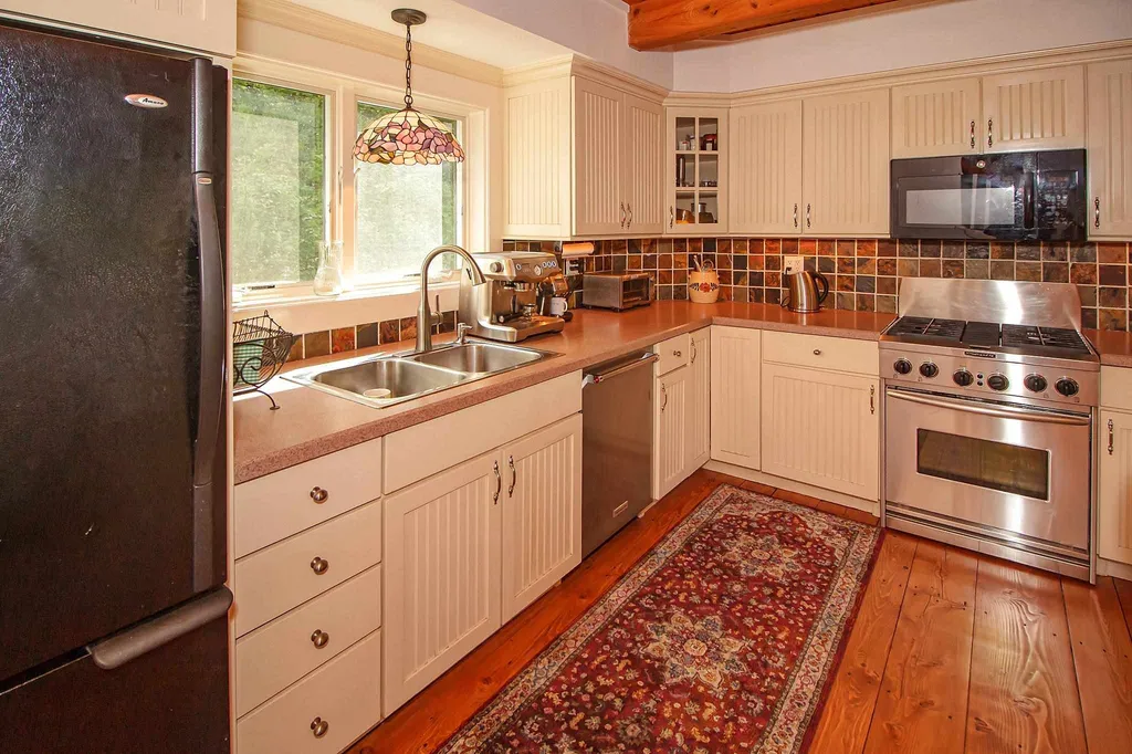 24 Kent Road Wardsboro VT 05355