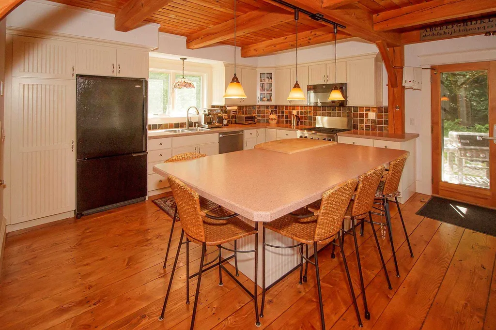 24 Kent Road Wardsboro VT 05355