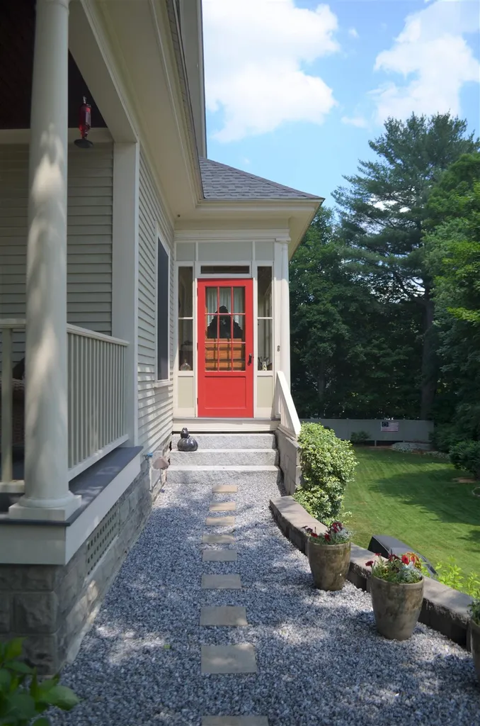 86 Maple Street Henniker NH 03242