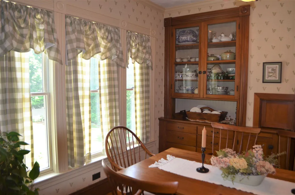 86 Maple Street Henniker NH 03242