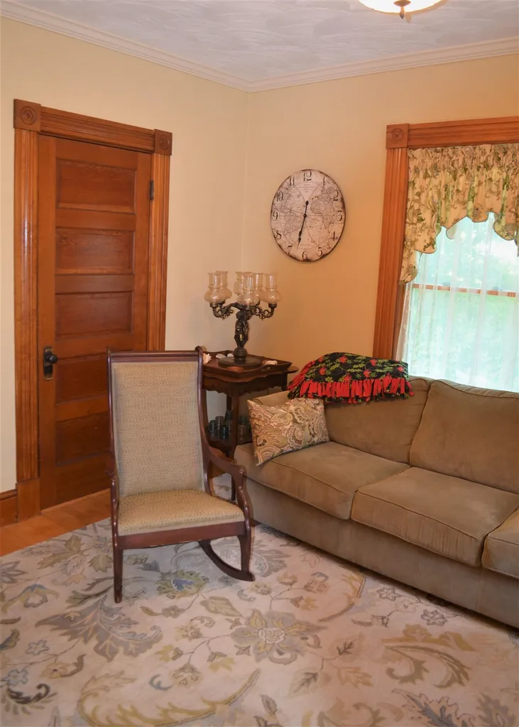 86 Maple Street Henniker NH 03242