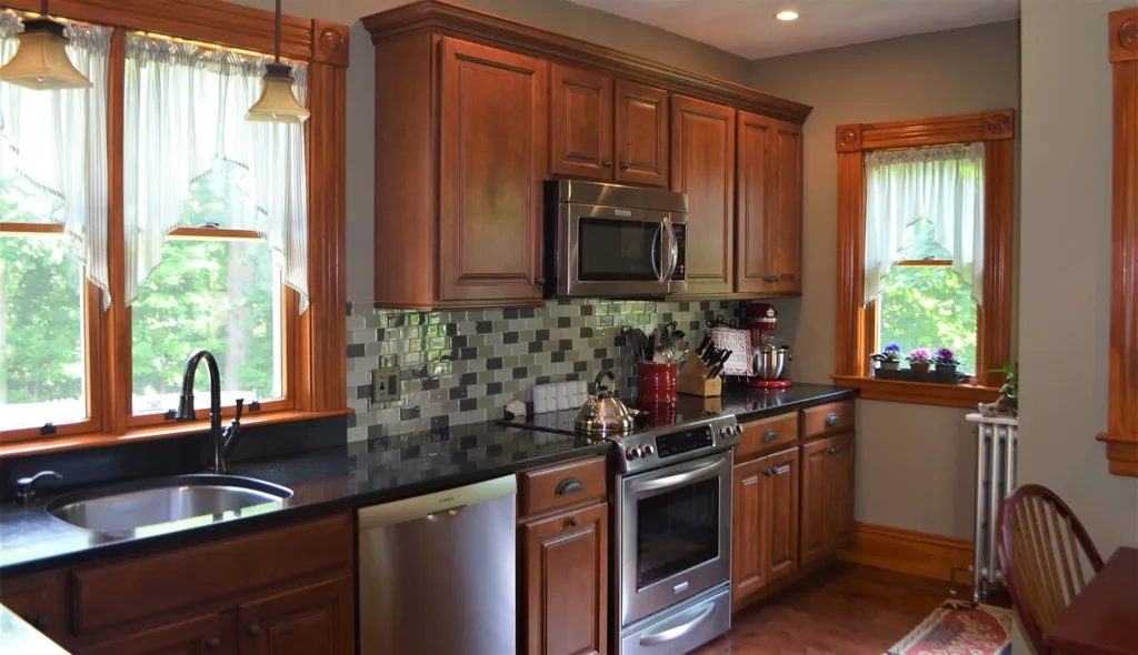 86 Maple Street Henniker NH 03242