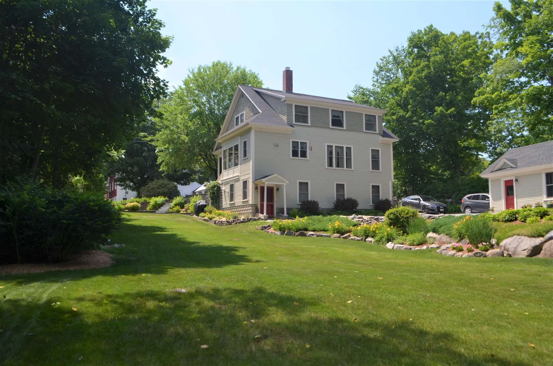 86 Maple Street Henniker NH 03242