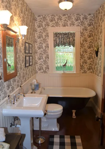86 Maple Street Henniker NH 03242