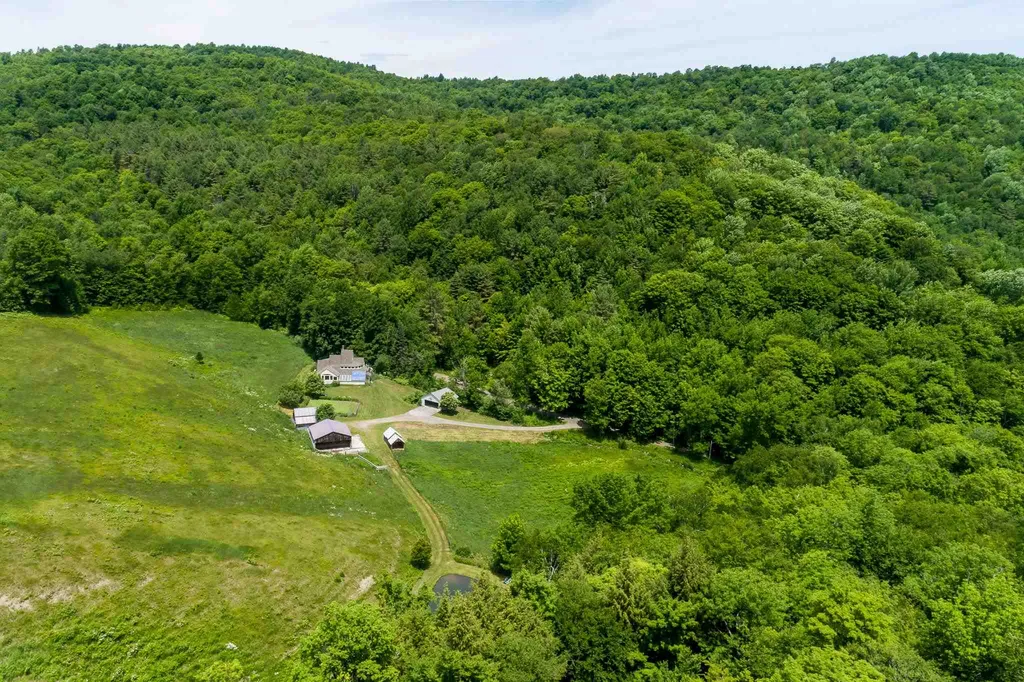 115 Wetmore Road Strafford VT 05072