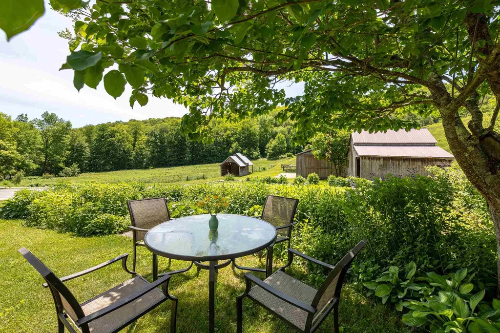 115 Wetmore Road Strafford VT 05072