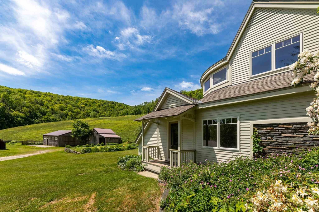 115 Wetmore Road Strafford VT 05072