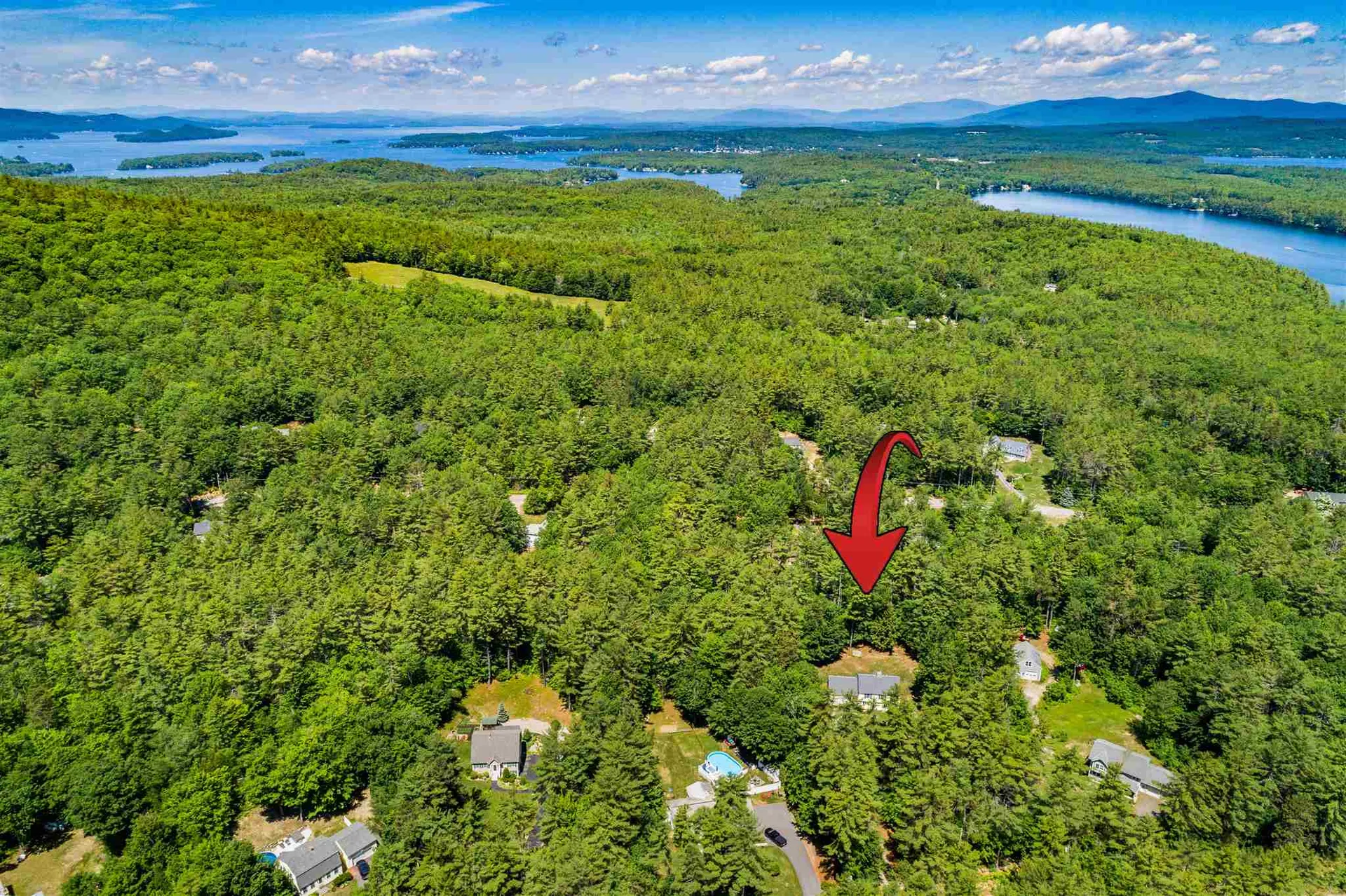 38 Friar Tuck Way Wolfeboro NH 03894