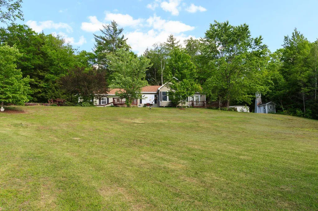 128 Cutts Road Newport NH 03773