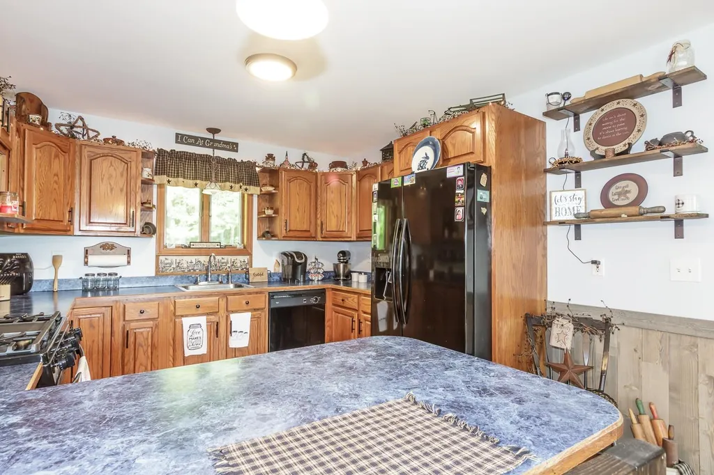 128 Cutts Road Newport NH 03773