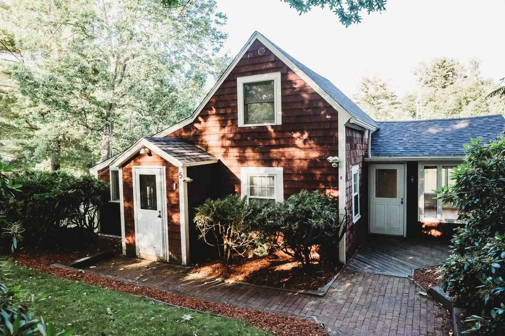 5 Westwood Road Salem NH 03079