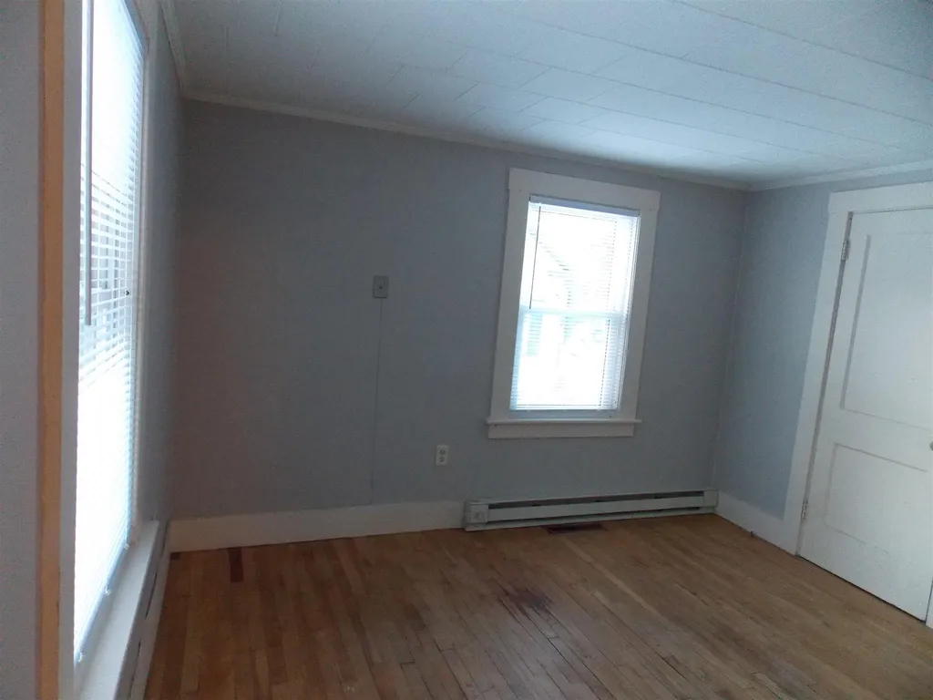 53 Gilford Avenue Laconia NH 03246