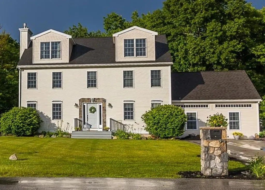 34 Viola Circle Seabrook NH 03874